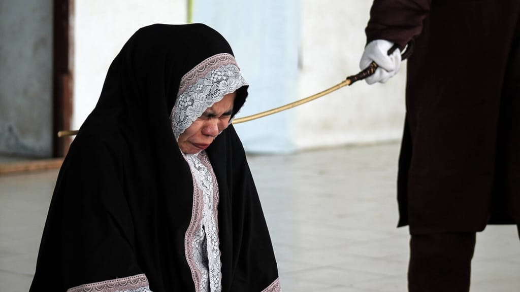 Öffentliche Auspeitschung in Indonesien: Härteste Strafe seit Jahren - news - exxpress Nachrichten