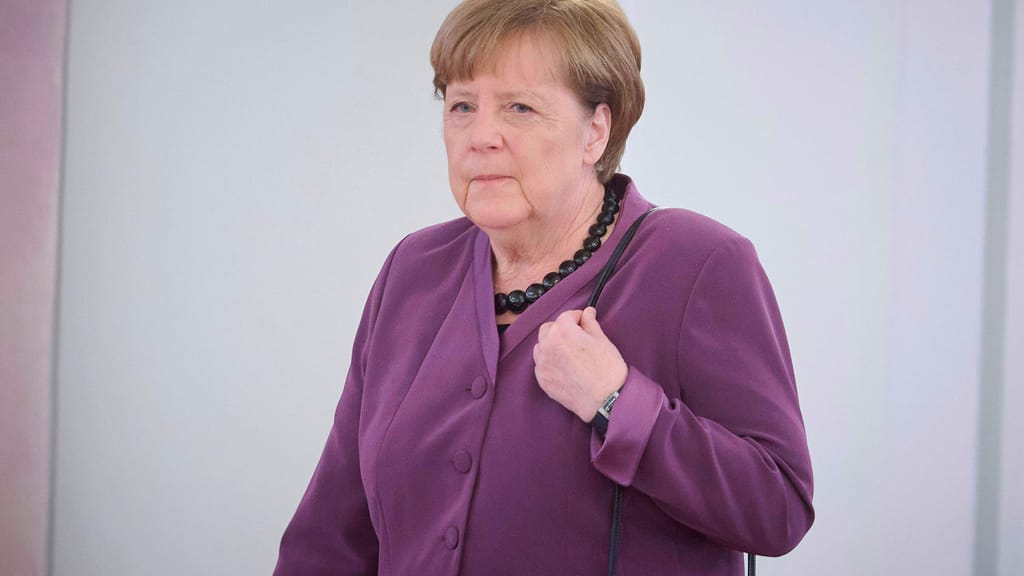 Gerücht um neuen Top-Job: Wird Angela Merkel Bundespräsidentin? - politik - exxpress Nachrichten
