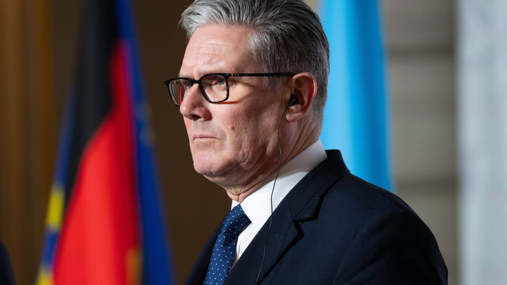 Epstein-Schatten über London: Umfrage bringt Starmer in Bedrängnis - politik - exxpress Nachrichten