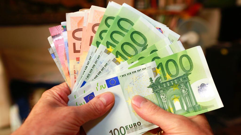 1,2 Milliarden Euro Falschgeld: Spur führt nach China - news - exxpress Nachrichten