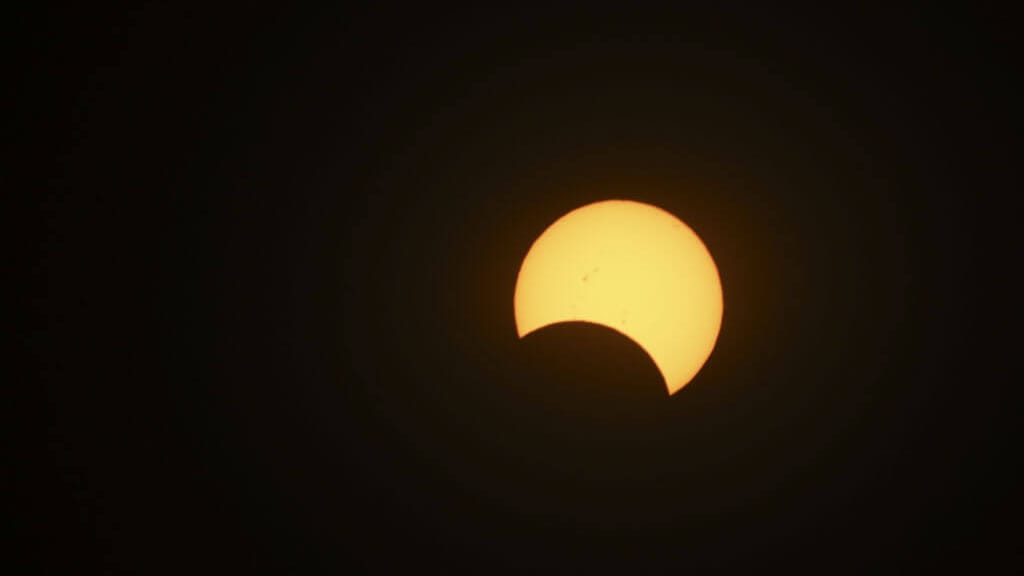 Sonnenfinsternis & Neumond: Spektakel über der Antarktis - news - exxpress Nachrichten