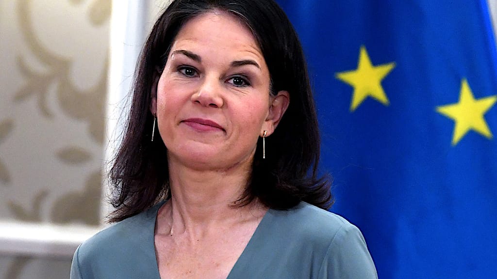 EU erweitert? Baerbock blamiert sich - politik - exxpress Nachrichten