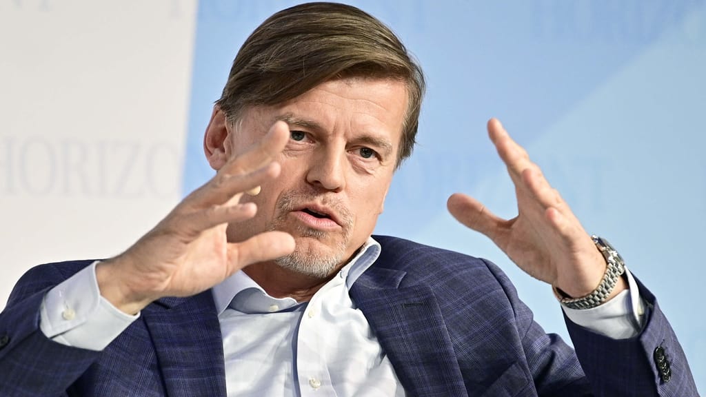 NEOS-Abgeordneter Dengler gegen Meinl-Reisinger: „Hätte keine Dreierkoalition gemacht“ - politik - exxpress Nachrichten