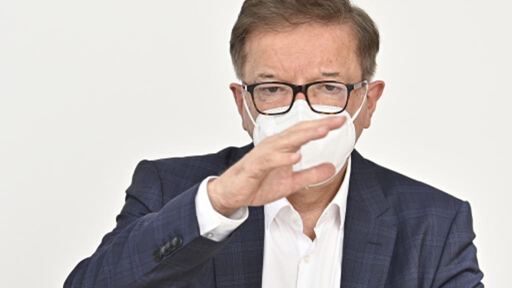 Zum 6. Jahrestag Corona: Ex-Gesundheitsminister beharrt auf Lockdowns - politik - exxpress Nachrichten