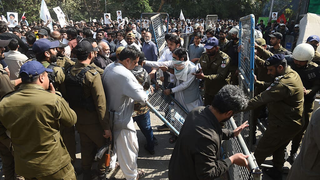 Neun Tote bei Protesten am US-Konsulat in Pakistan - news - exxpress Nachrichten