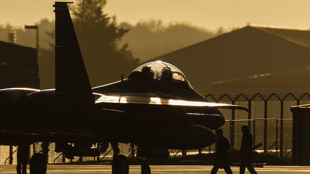 Einschlag auf Flugfeld: Drohnenangriff auf britische Militärbasis in Zypern - news - exxpress Nachrichten