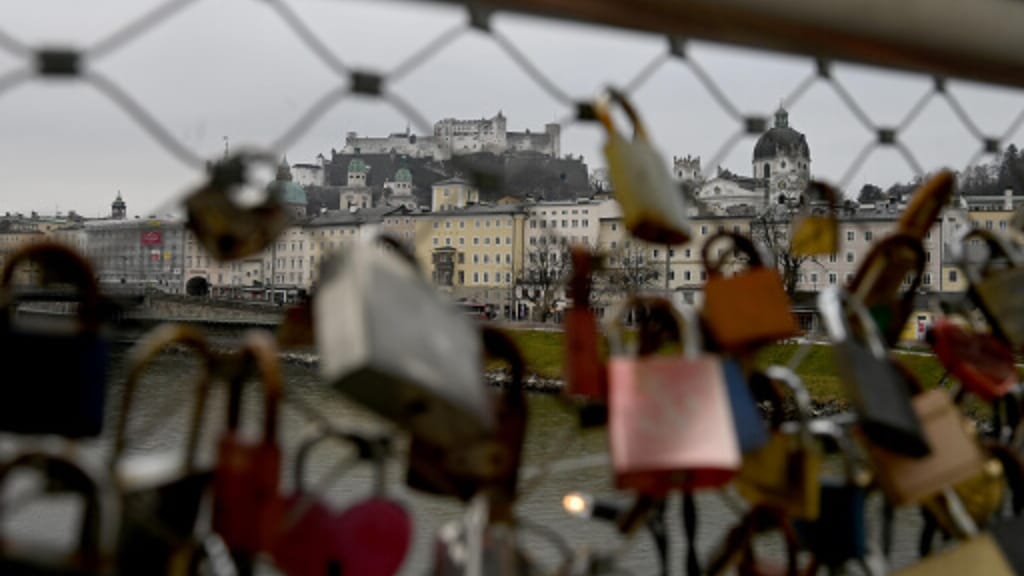 Gefahr für die Liebe? Salzburg entfernt Liebesschlösser von Brücke - lifestyle - exxpress Nachrichten