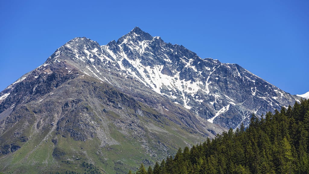 Geologen schlagen Alarm: Hangrutsch könnte Fluss aufstauen - news - exxpress Nachrichten