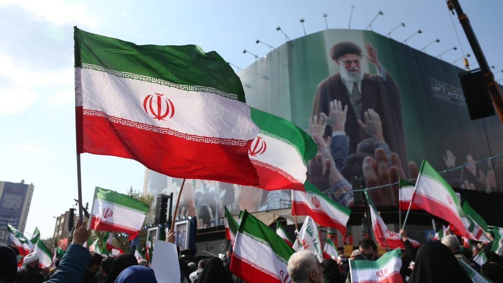 Angriffe angedroht – Iran nimmt nun Banken ins Visier - news - exxpress Nachrichten
