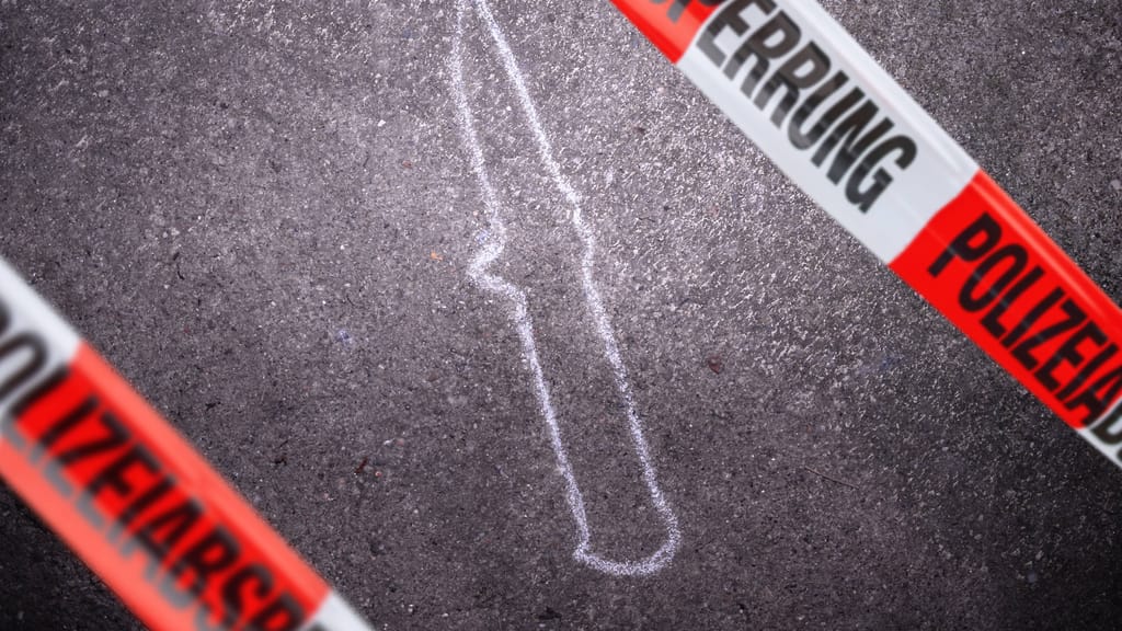 Mann soll Freundin mit Messer niedergestochen haben – Prozess beginnt - news - exxpress Nachrichten