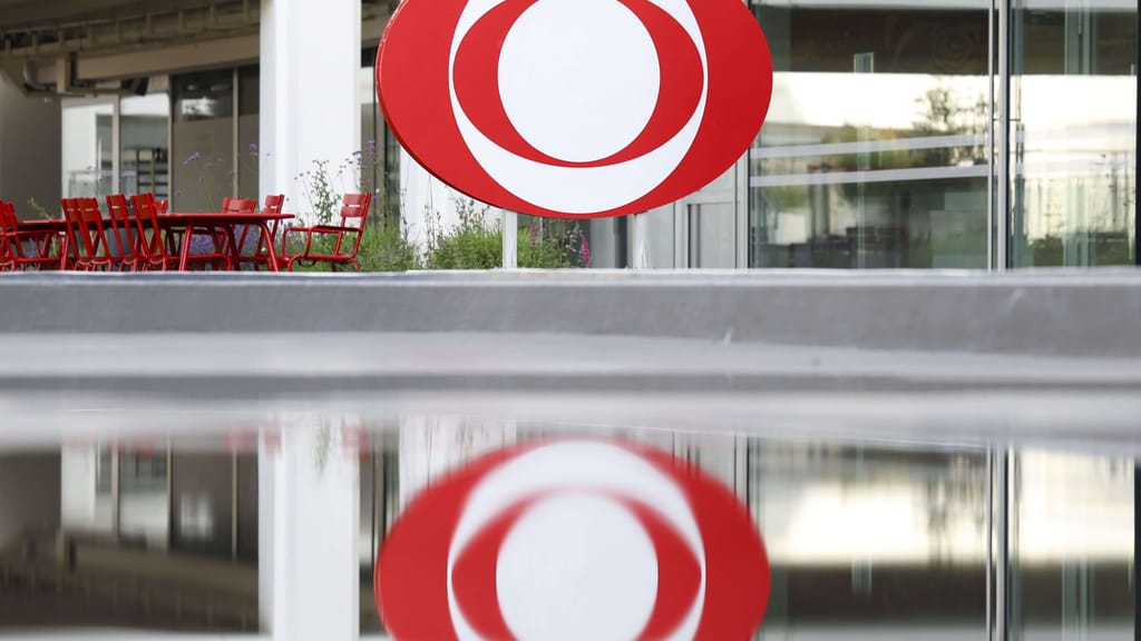 Streit um 2,4 Millionen Euro Pension: ORF-Manager kündigt Klage an - news - exxpress Nachrichten
