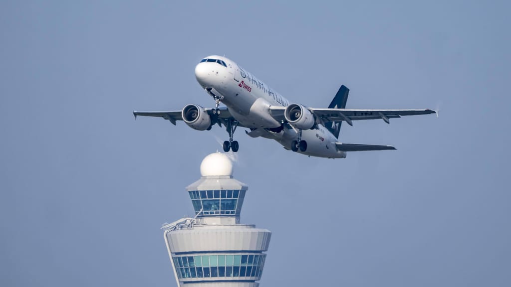 15.000 Franken: Airline lockt Flugbegleiter mit Geld zur freiwilligen Kündigung - news - exxpress Nachrichten