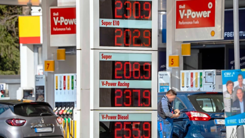 Sprit-Schock in Österreich: Diesel knackt die 2-Euro-Marke - economy - exxpress Nachrichten