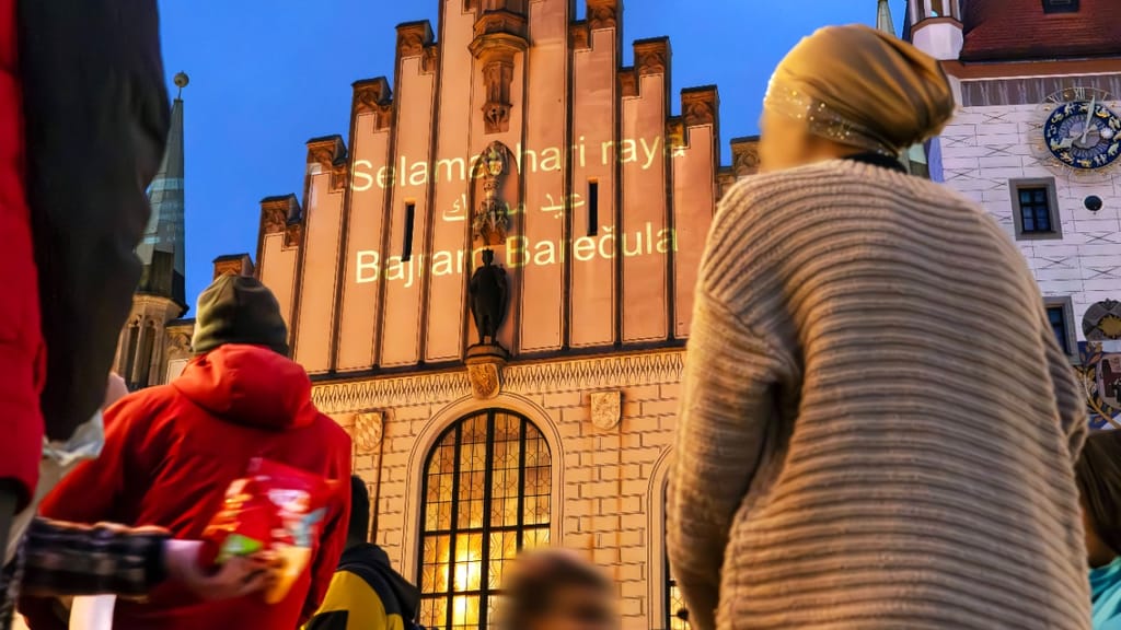 München inszeniert Zuckerfest am Rathaus – Kritik an städtischer Symbolpolitik - politik - exxpress Nachrichten