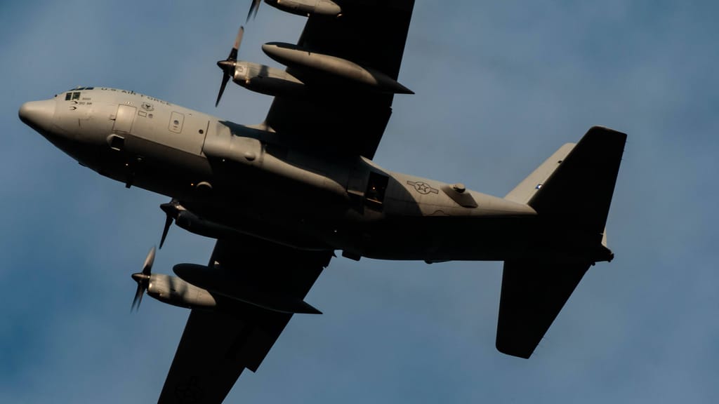 Militärflugzeug in Kolumbien abgestürzt: Viele Tote befürchtet - news - exxpress Nachrichten