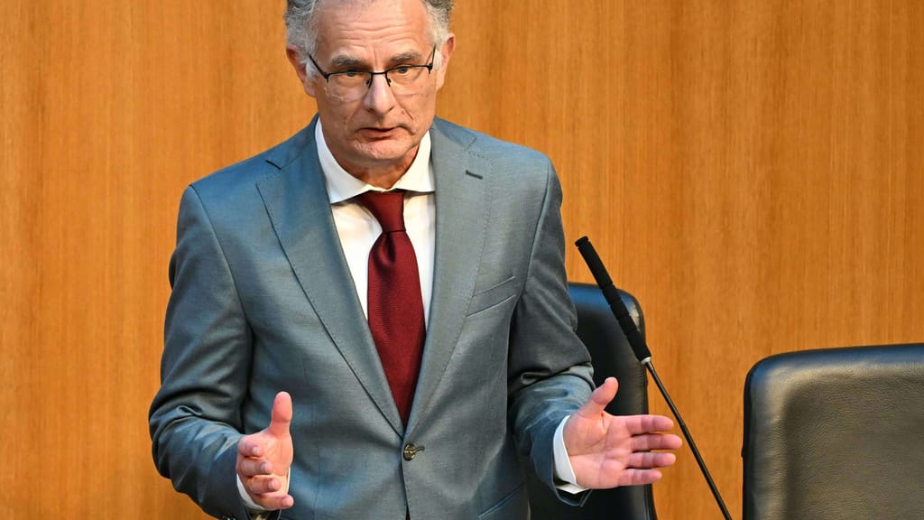 Skandal um Babler-Film: Das sagt der Finanzminister - politik - exxpress Nachrichten
