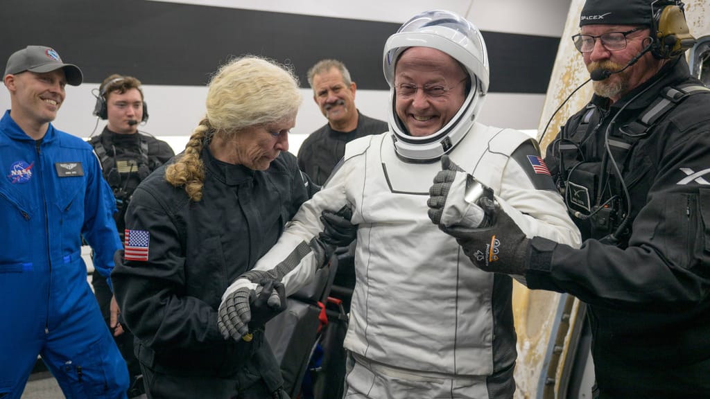 Plötzlich stumm im All: NASA-Astronaut löst Alarm vor Mondmission aus - news - exxpress Nachrichten