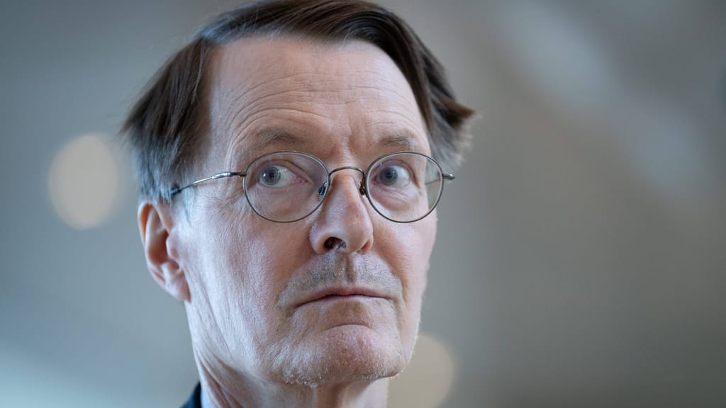 Kritische Corona-Studie: Forscher fordern „bessere Überwachung nach Impfungen“ - news - exxpress Nachrichten