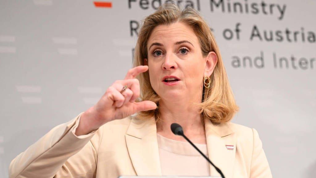 Umfrage: Mehrheit sieht NEOS nicht bis Amtsende in der Regierung - politik - exxpress Nachrichten