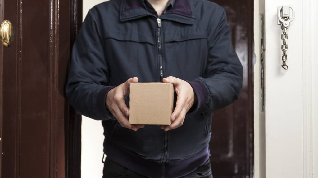Falscher Paketbote überfällt Pensionisten in Wiener Wohnung - news - exxpress Nachrichten