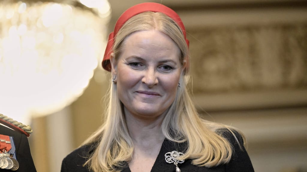 Dieser Auftritt sorgt für Gänsehaut – Kronprinzessin schwer gezeichnet - lifestyle - exxpress Nachrichten