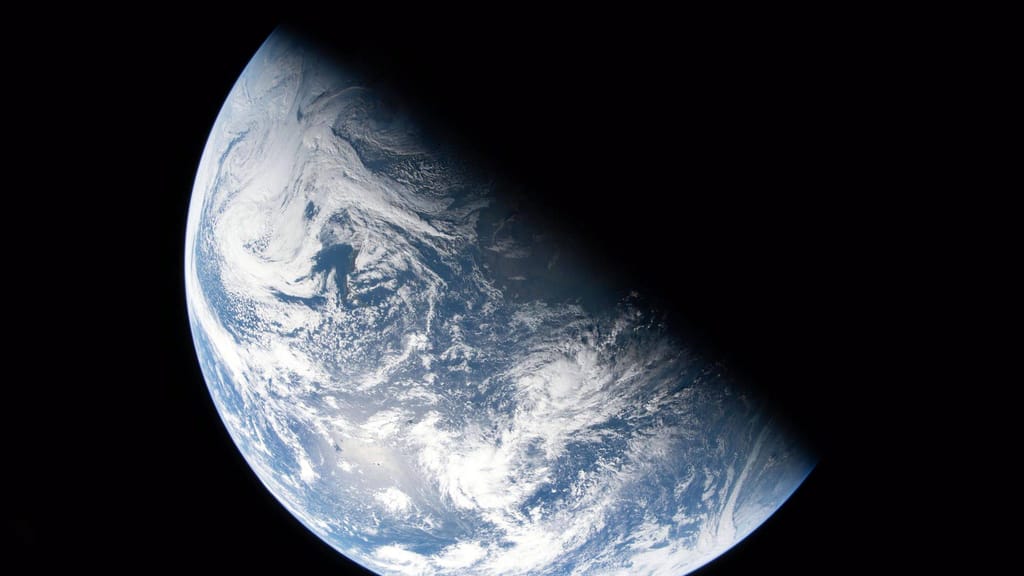Historische Rückkehr: Mond-Crew schreibt Raumfahrt-Geschichte - news - exxpress Nachrichten