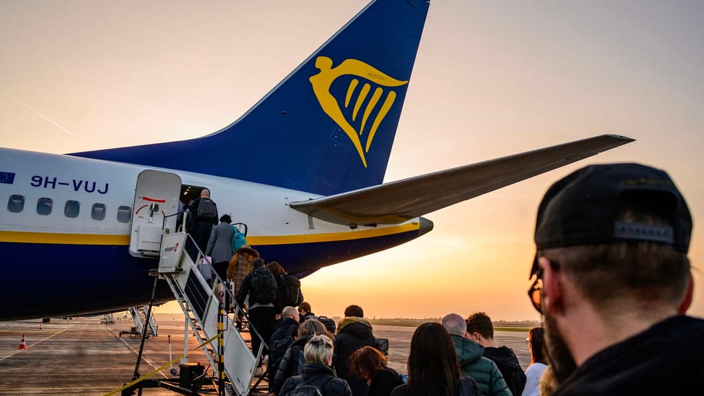 Ryanair warnt vor Sommer-Chaos: Jetzt drohen Flugstreichungen - economy - exxpress Nachrichten