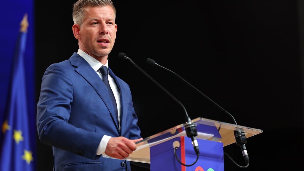 Wahl-Sieger Magyar will Ukraine-Kredit nicht blockieren - politik - exxpress Nachrichten
