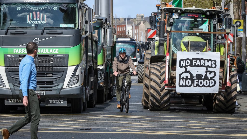 Sprit-Wut in Irland: Bürgerprotest sprengt CO₂-Fahrplan der Regierung - economy - exxpress Nachrichten