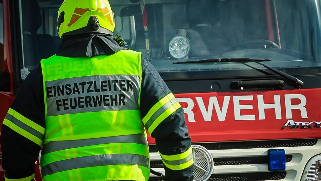 Flammen-Inferno in Seefeld: Hotel steht in Vollbrand - news - exxpress Nachrichten
