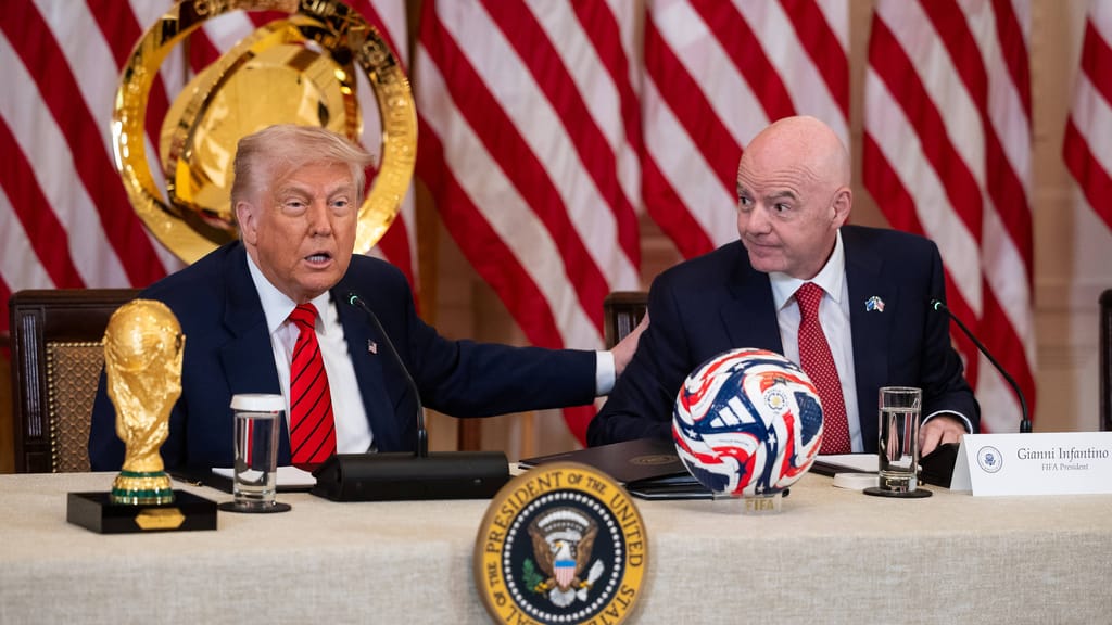 FIFA-Boss Infantino betont: Iran kommt "auf jeden Fall" zur WM - sport - exxpress Nachrichten