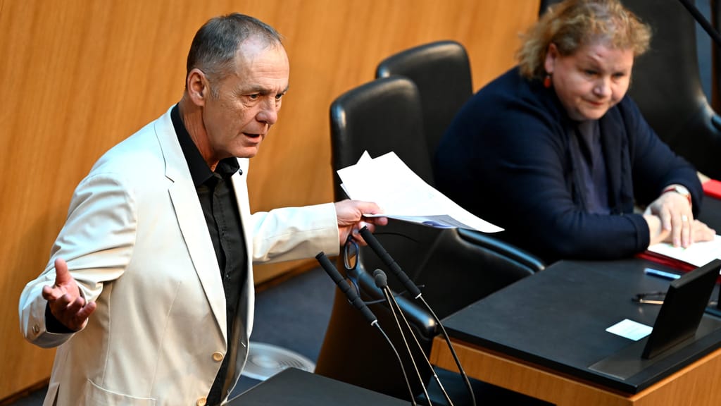 „Startschuss für Überwachungsstaat“: FPÖ attackiert EU-Bargeldpläne scharf - politik - exxpress Nachrichten