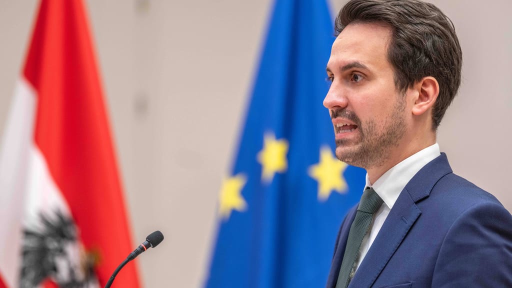 Sechsjährige Volksschule? Wiederkehr will NEOS-Projekt in der Koalition durchboxen - politik - exxpress Nachrichten