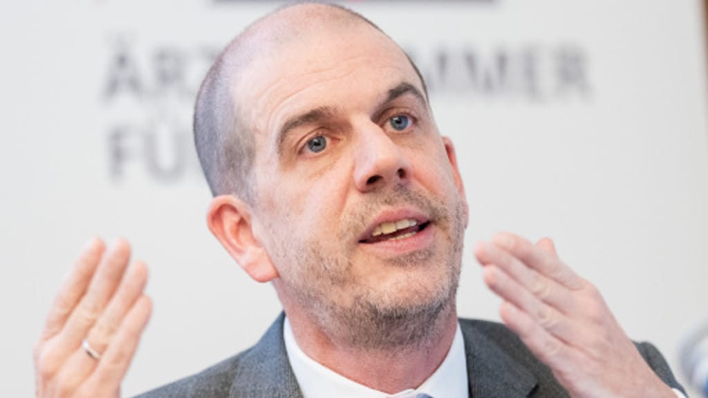 Österreich reicht‘s: Bei Migration und Bürokratie soll eingespart werden - news - exxpress Nachrichten