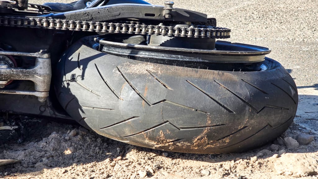 Horror-Crash in Tirol: Biker rutscht unter Leitschiene durch - news - exxpress Nachrichten