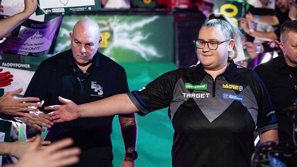 Darts-Hammer! Greaves holt als erste Frau PDC-Titel - sport - exxpress Nachrichten