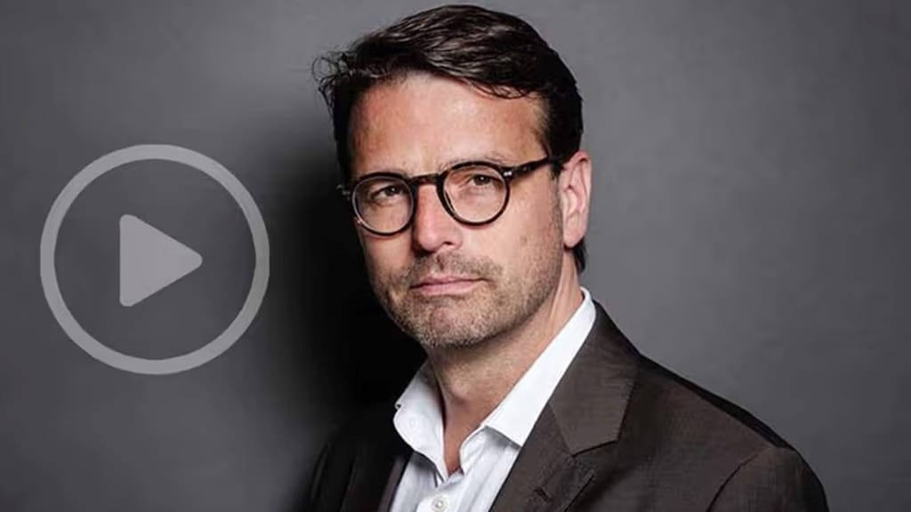 Interview mit Psychiater Raphael M. Bonelli: „Immer mehr Männer kommen mit einem verinnerlichten Männerhass zu mir” - news...