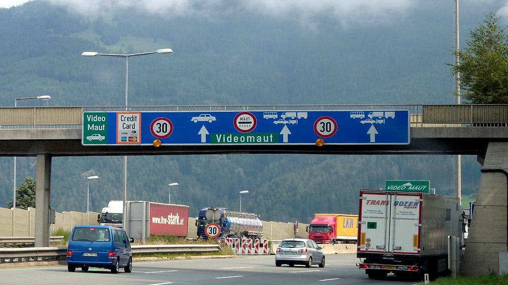 Totalsperre wegen Demo: Das kommt auf Autofahrer zu - news - exxpress Nachrichten