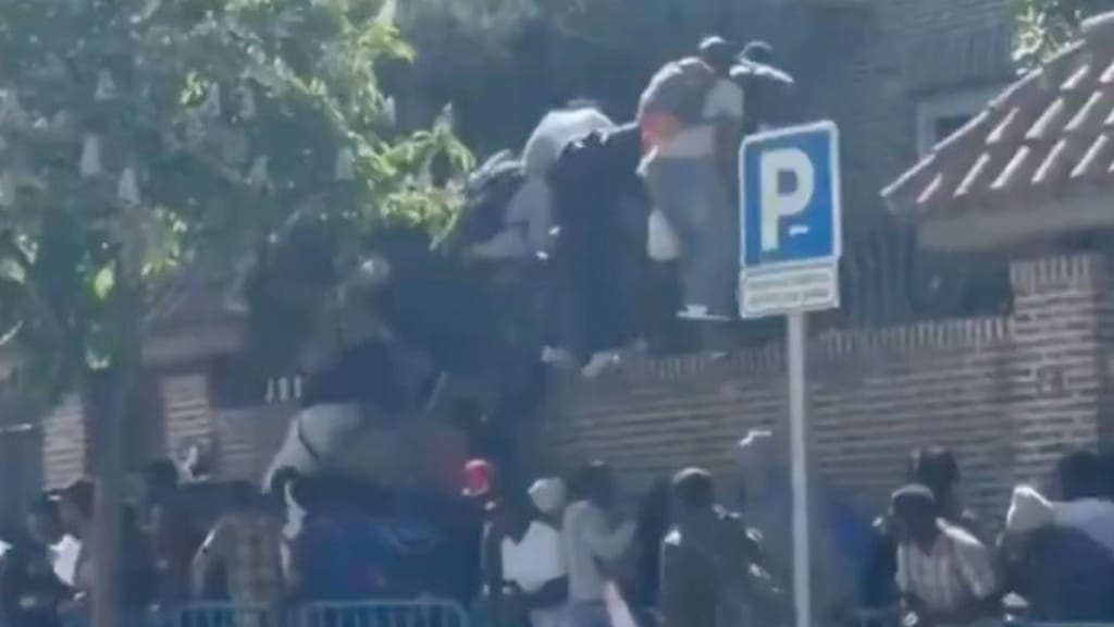 Chaos um Spaniens Mega-Amnestie: Migranten stürmen Botschaft in Madrid - politik - exxpress Nachrichten