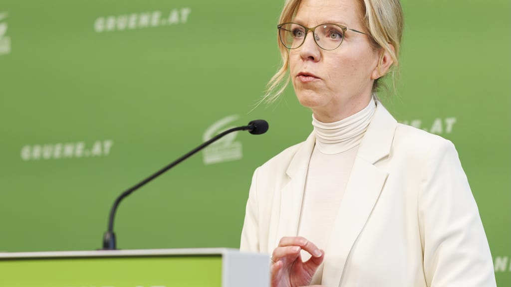 Gewessler-Causa: Brisantes Gutachten bleibt unter Verschluss - politik - exxpress Nachrichten