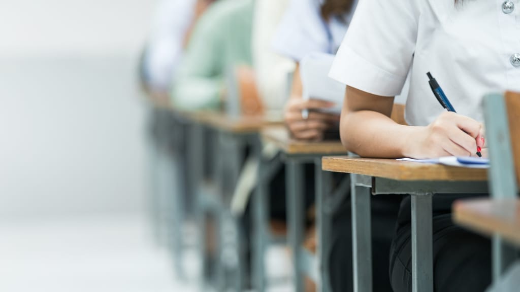 Zentralmatura gestartet: 30-Prozent-Regel bleibt vorerst bestehen - news - exxpress Nachrichten