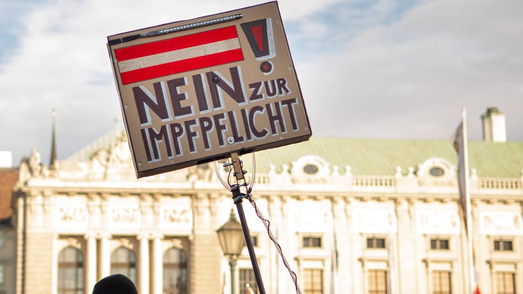 Corona-Rebellen im Visier des Verfassungsschutzes - politik - exxpress Nachrichten