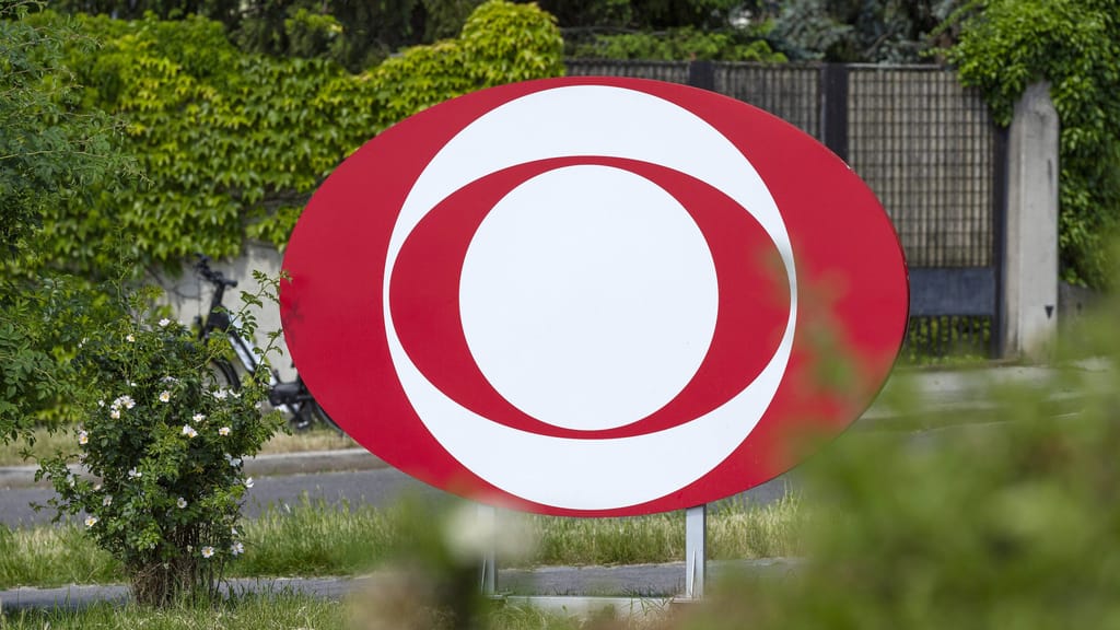 Paukenschlag im ORF: Erster Stiftungsrat tritt zurück! - politik - exxpress Nachrichten