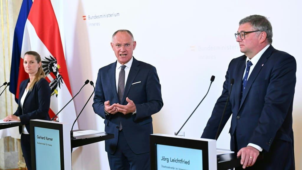 Nach Verfassungsschutzbericht: SPÖ, Grüne & ÖGJ schlagen Rechtsextremismus-Alarm - politik - exxpress Nachrichten