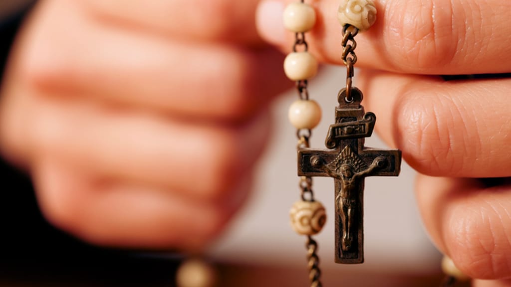 Der neue Hunger nach Glauben: Warum traditionelle Kirchen wieder voll werden - news - exxpress Nachrichten