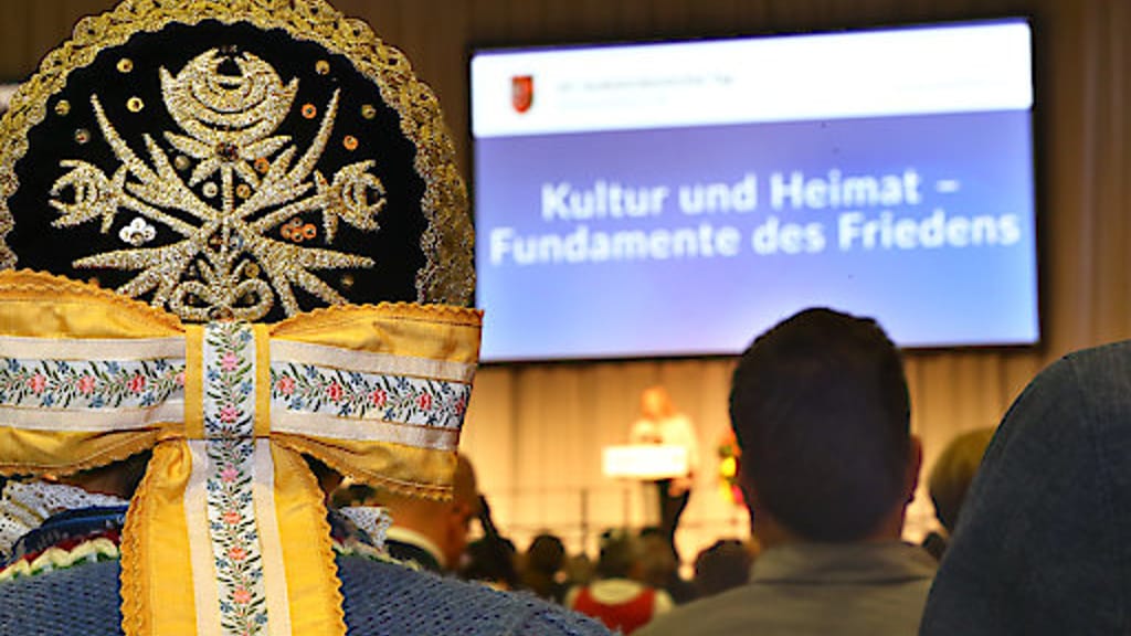 Links-Rechts-Front in Tschechien gegen Versöhnungsfest mit Vertriebenen - politik - exxpress Nachrichten
