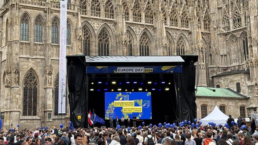 Pfiffe für Meinl-Reisinger und Ludwig: Europa-Event wird zum Mega-Reinfall - politik - exxpress Nachrichten