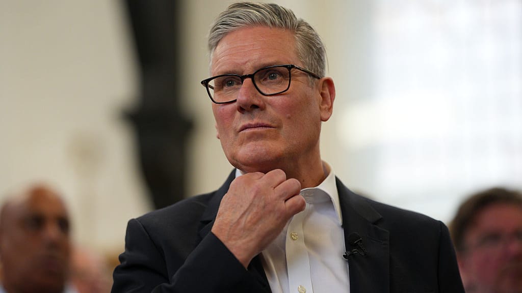 Starmer weist Rücktrittsforderungen zurück – Labour in der Krise - news - exxpress Nachrichten