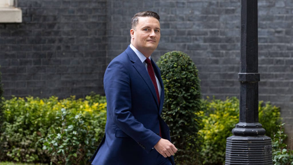 Starmer wankt: Jetzt wirft auch Gesundheitsminister hin - politik - exxpress Nachrichten