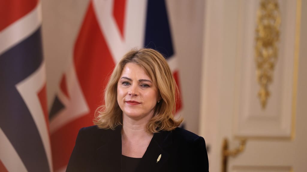 Drohnen-Drama in Lettland! Regierung zerbricht – Premierministerin weg - politik - exxpress Nachrichten